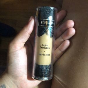 Kay von d lock it foundation